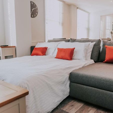 Cavendish House With Secure, Allocated Parking, 2 Mins Walk From Windsor Castle Zewnętrze zdjęcie