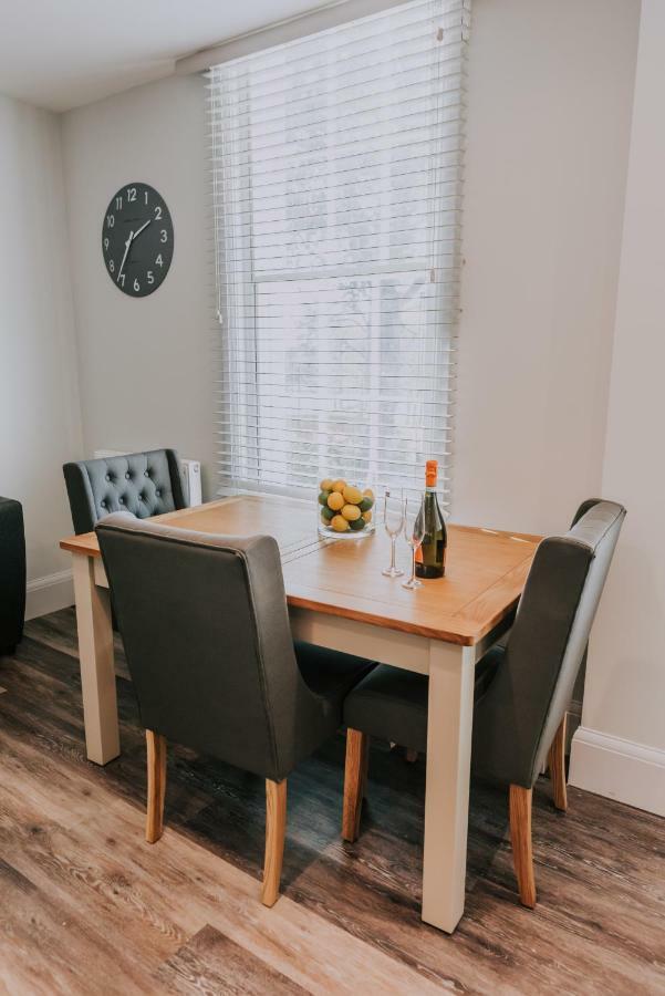 Cavendish House With Secure, Allocated Parking, 2 Mins Walk From Windsor Castle Zewnętrze zdjęcie