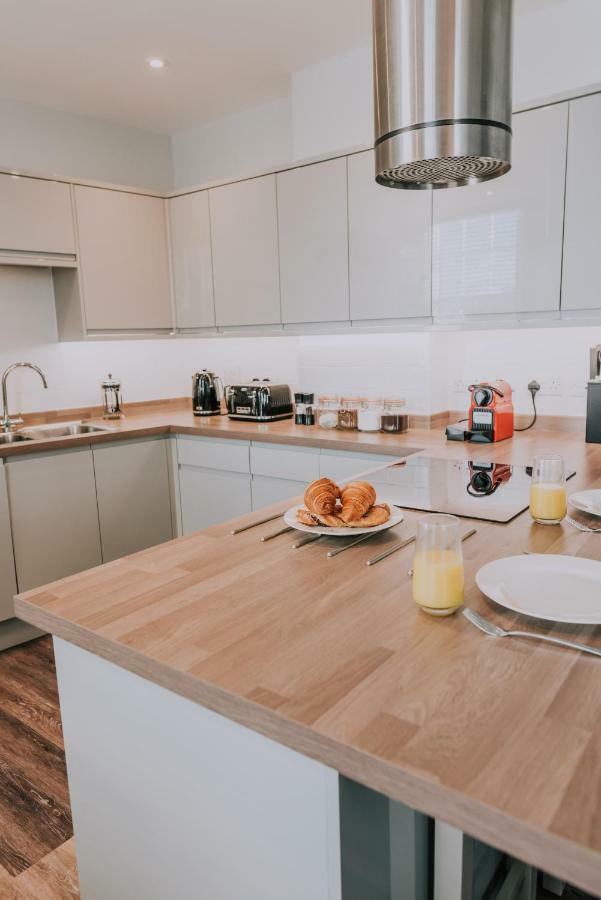 Cavendish House With Secure, Allocated Parking, 2 Mins Walk From Windsor Castle Zewnętrze zdjęcie