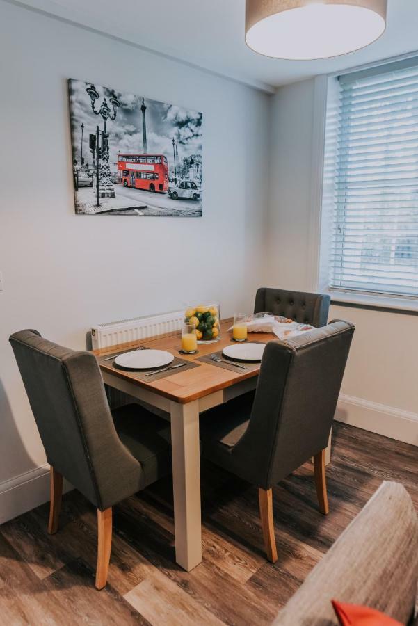 Cavendish House With Secure, Allocated Parking, 2 Mins Walk From Windsor Castle Pokój zdjęcie