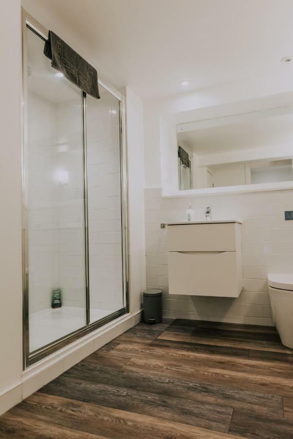 Cavendish House With Secure, Allocated Parking, 2 Mins Walk From Windsor Castle Zewnętrze zdjęcie